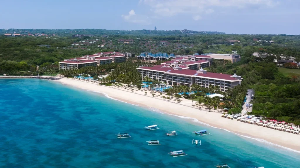 Things to do in Nusa Dua Bali including beaches coastal walks and cultural attractions
